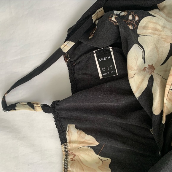 SHEIN size medium jumper - Picture 2 of 3